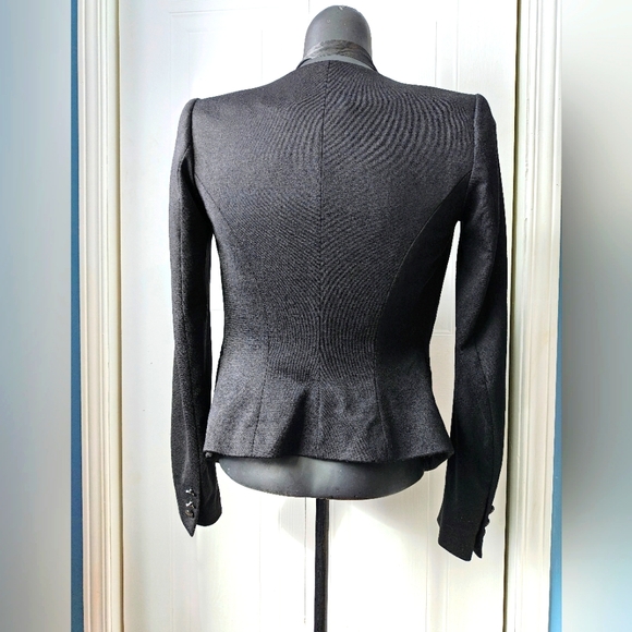 H&M Black Blazer - Picture 2 of 10